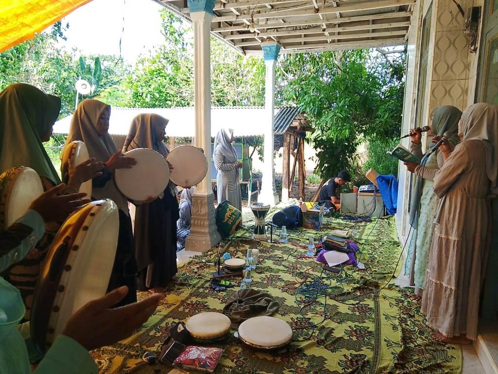 Lahir dari Mushalla Sederhana, Kini Hadroh Al Fatimiyah Kerap Manggung di Event Besar
